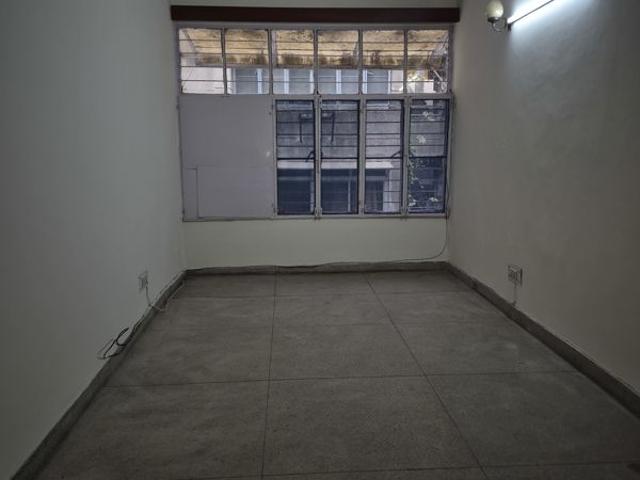 Flat for sale in Mayur Vihar, Delhi