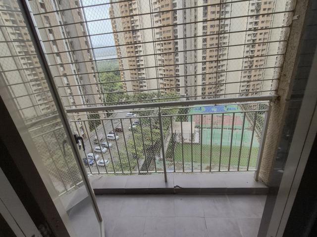 Flat for sale in Lodha Splendora, Thane