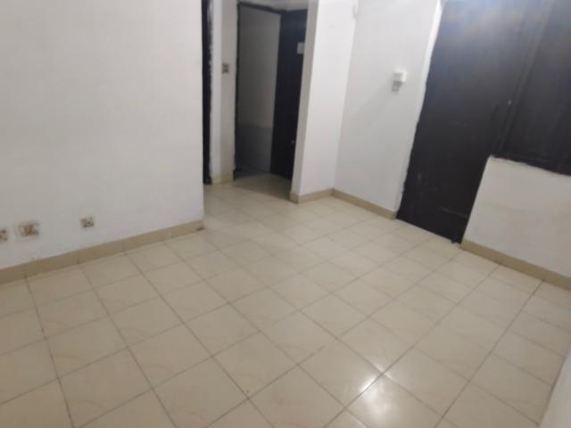 Flat for sale in South West Delhi, Deri
