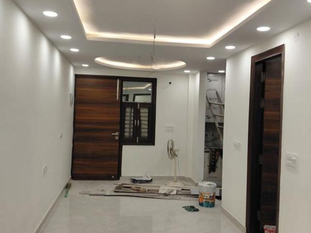 Flat for sale in West Delhi, Deri