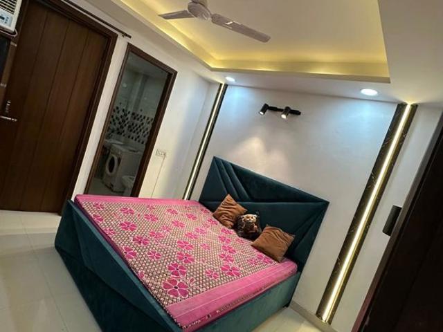 Flat for sale in Vishwakarma Colony, Delhi