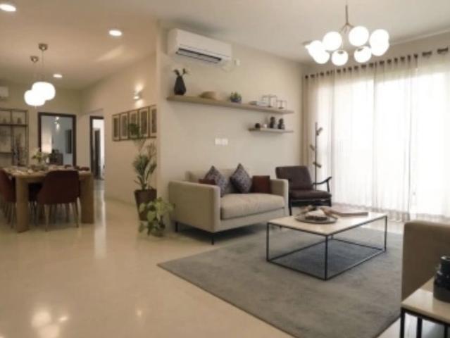 Flat for sale in Kondli, Noida
