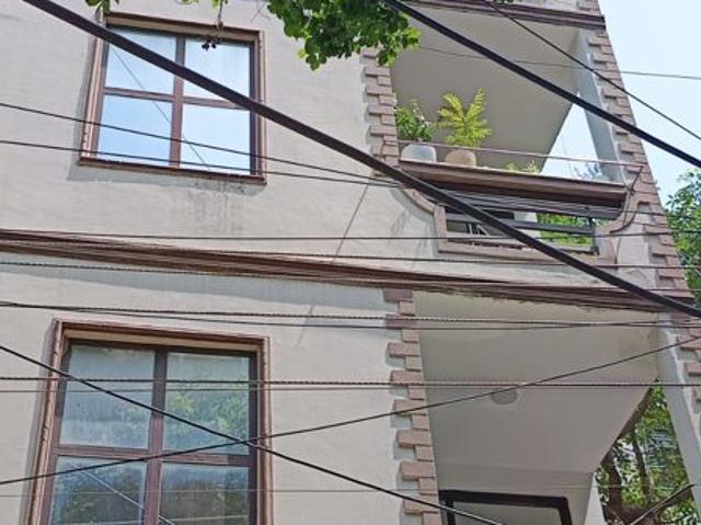 House for sale in Hariana