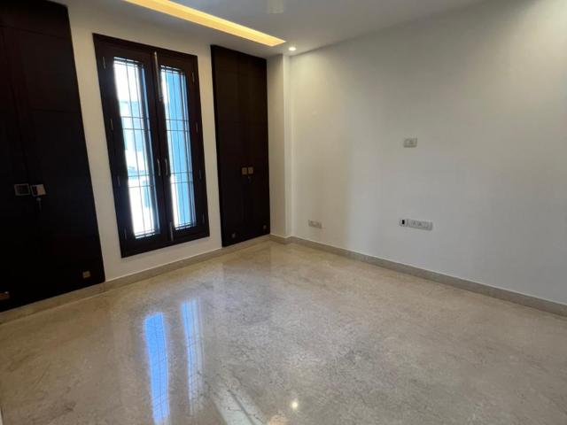 Flat for sale in Vasant Kunj, Delhi