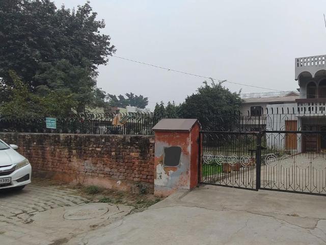 House for sale in Hariana