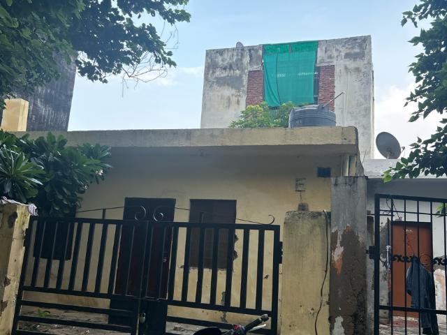 House for sale in Sector 105, Noida