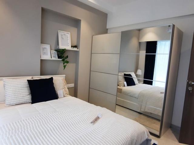 Flat for sale in Oshiwara, Mumbai