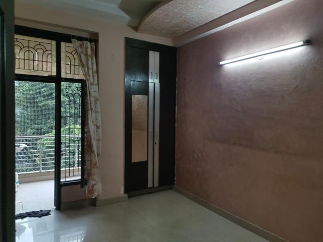 House for sale in Sector 61, Noida