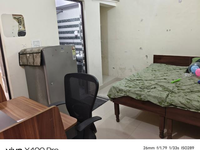 Flat for sale in South West Delhi, Deri