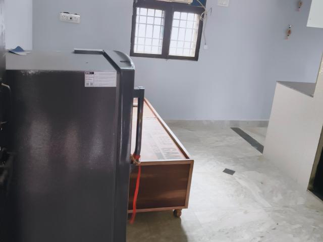 Flat for sale in South West Delhi, Deri