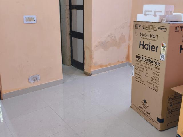 Flat for sale in South West Delhi, Deri