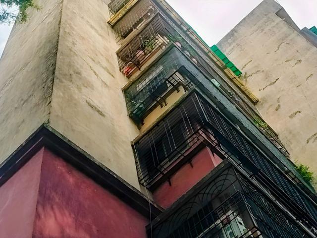 Flat for sale in Vile Parle West, Mumbai