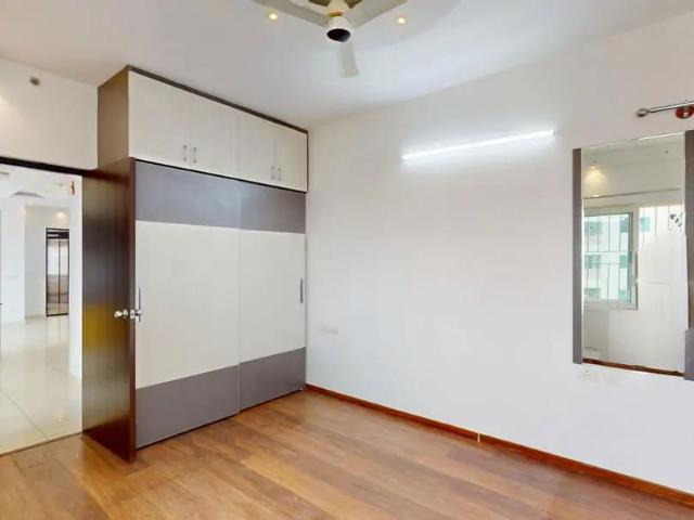 Flat for sale in Shriram Greenfield, Bommenahalli