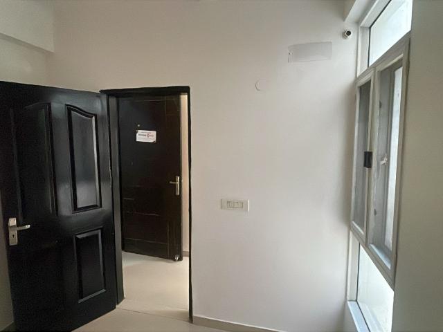Flat for sale in Amrapali Empire, Ghaziabad