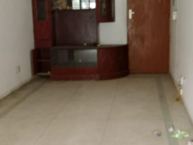 Flat for sale in South West Delhi, Deri
