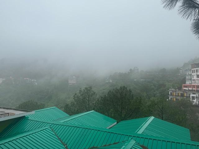 Flat for sale in West Delhi, Deri