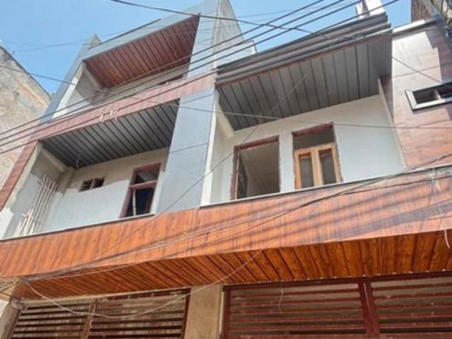 House for sale in Hariana