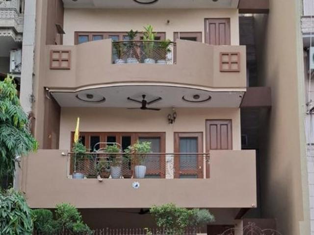 House for sale in Pitampura, Delhi