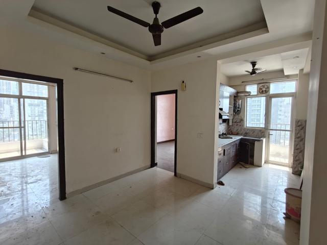 Flat for sale in North West Delhi, Deri