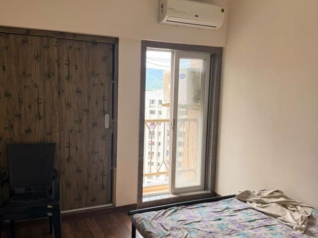 Flat for sale in Hiranandani Estate, Thane