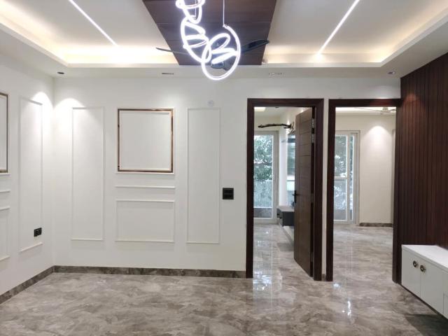 Flat for sale in South West Delhi, Deri