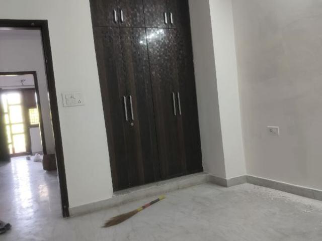 Property for sale in East Delhi, Deri