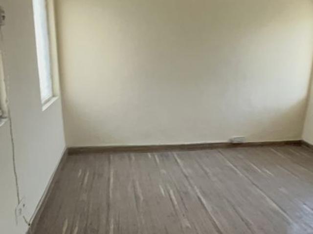Flat for sale in Mayur Vihar, Delhi