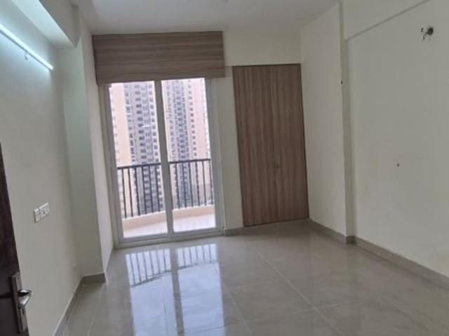 Flat for sale in Hazipur, Noida