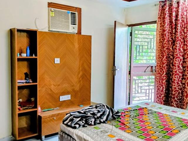 Flat for sale in Kamla Nagar, Delhi