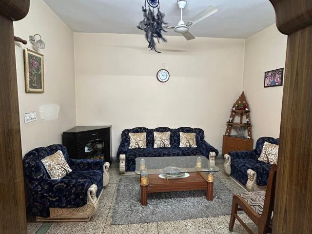 Flat for sale in Vikaspuri, Delhi