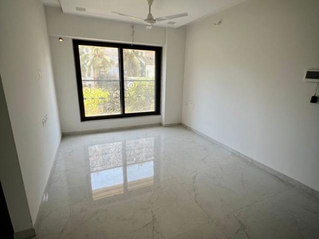 Flat for sale in Vile Parle West, Mumbai