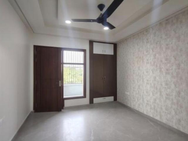Flat for sale in Hariana