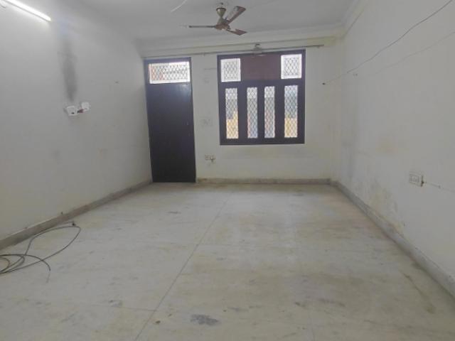Flat for sale in West Delhi, Deri