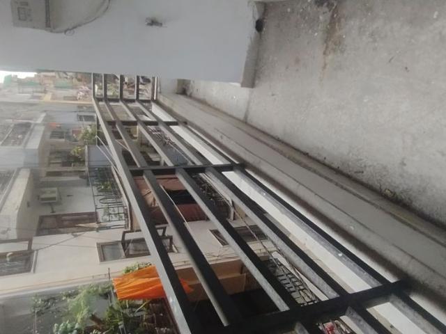 Flat for sale in South Delhi, Deri