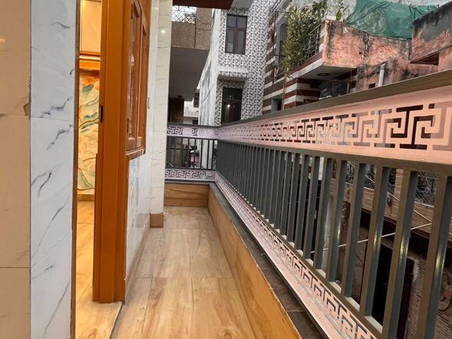 House for sale in West Delhi, Deri