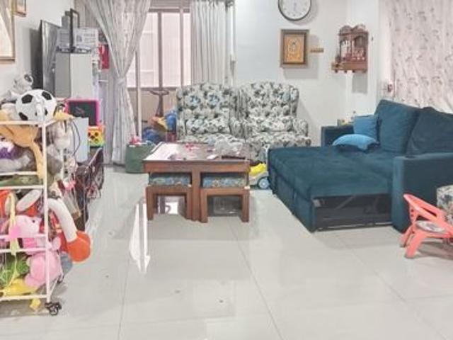 Flat for sale in Malad East, Mumbai Suburban District