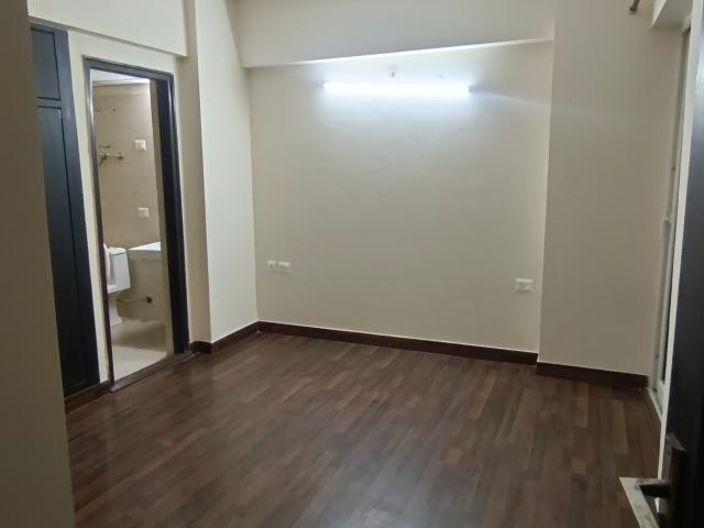 Flat for sale in Noida, Gautam Buddha Nagar