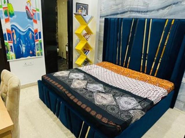 Flat for sale in West Delhi, Deri