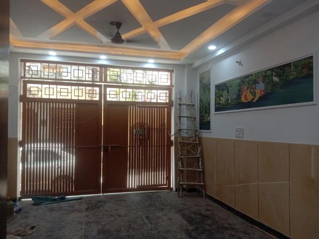 House for sale in Mohan Garden, Delhi