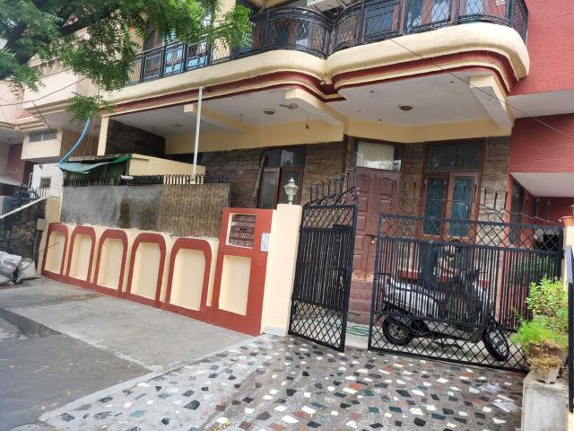 Villa for sale in North East Delhi, Delhi