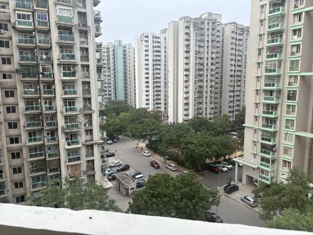 Flat for sale in Valley View Estate, Gurugram