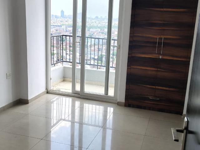 Flat for sale in Sector 120, Noida