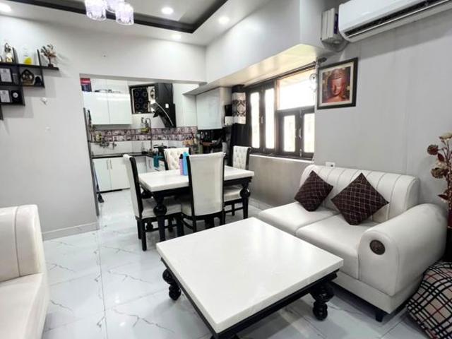 Flat for sale in East Delhi, Deri
