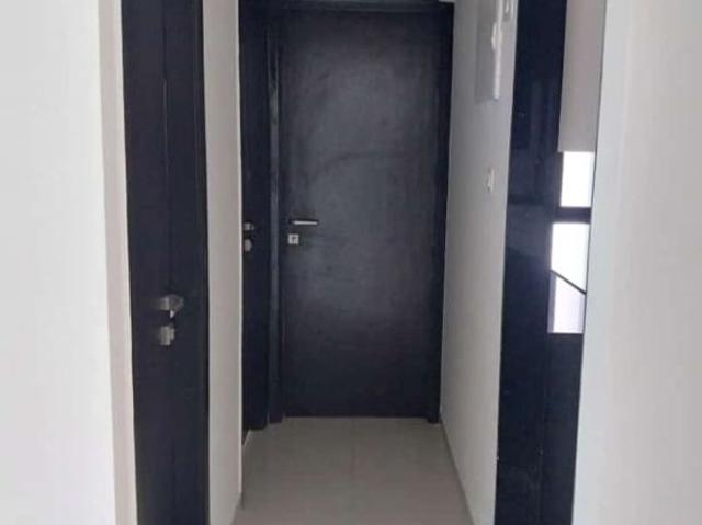 Flat for sale in Shastri Nagar, Mumbai