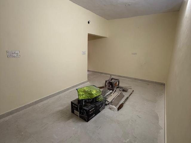 Flat for sale in West Delhi, Deri