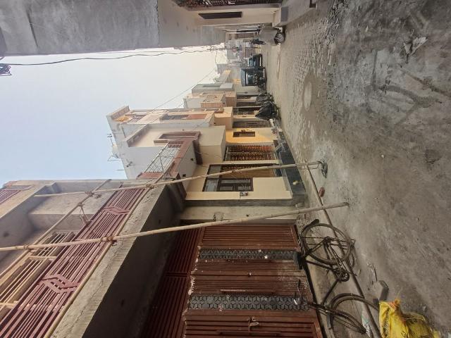 House for sale in Hariana