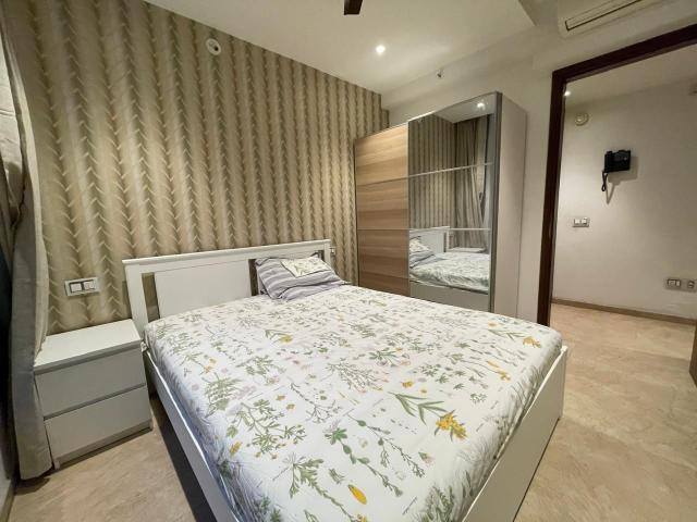 Flat for sale in One Hiranandani, Thane