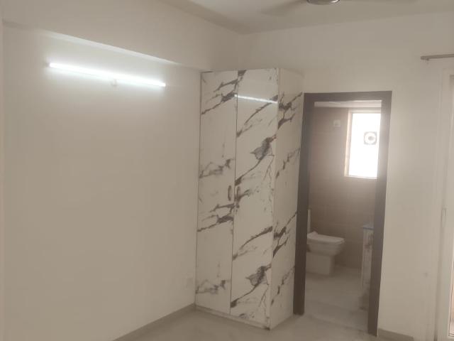 Flat for sale in Garhi, Noida