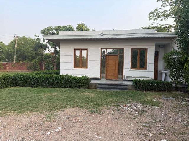 Villa for sale in Jaunpur, Delhi