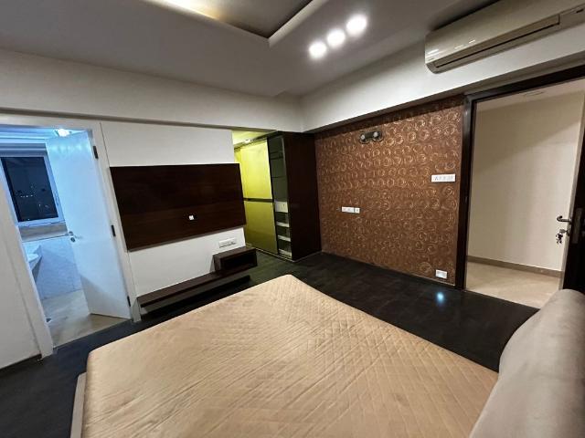 Flat for sale in Dindoshi, Mumbai Suburban District